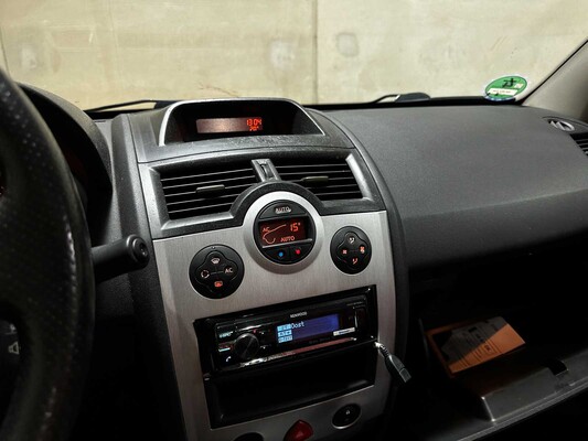 Renault Mégane Coupé-Cabriolet 1.6-16V Privilège Luxe 113pk 2014 (Origineel-NL), 68-NT-DK