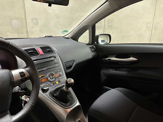 Toyota Auris 2.0 D-4D Aspiration 126pk 2010, 2-XNG-47