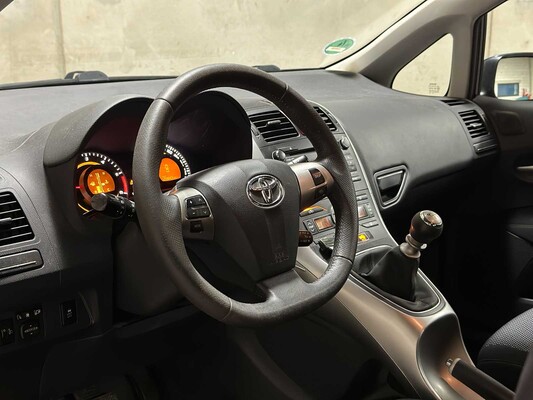 Toyota Auris 2.0 D-4D Aspiration 126pk 2010, 2-XNG-47