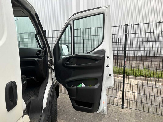 Iveco Daily 35S11V 2.3 410 H3 106pk 2016 (Origineel-NL) Automaat, VT-330-S