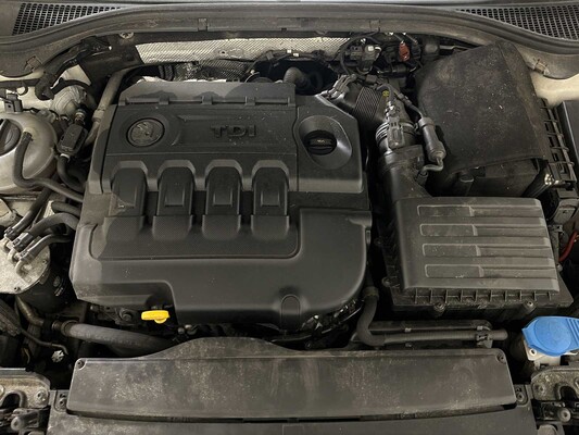 Skoda Superb Estate 1.6 TDI Style Business 120hp 2016 (Original-NL), KG-068-Z