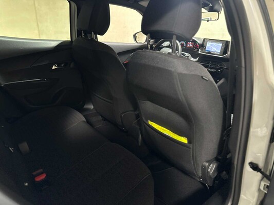 Peugeot 2008 1.2 PT Active Pack 102pk 2023 (Origineel-NL + 1e eigenaar), S-736-SX