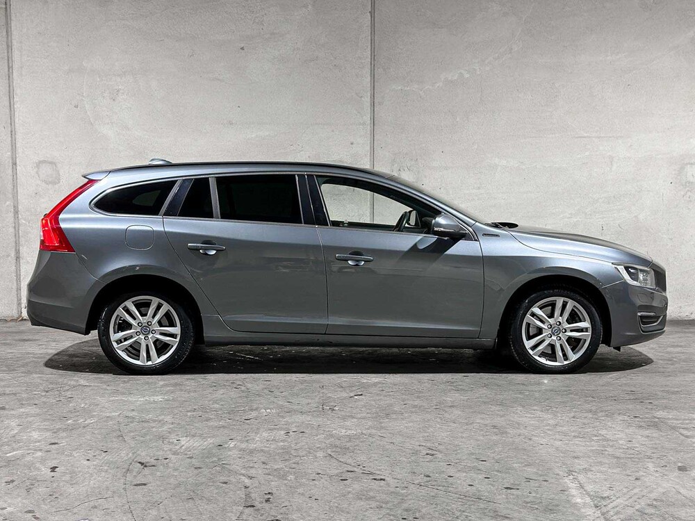 Volvo V60 2.4 D5 Twin Engine Special Edition 163pk 2015, NH-759-L