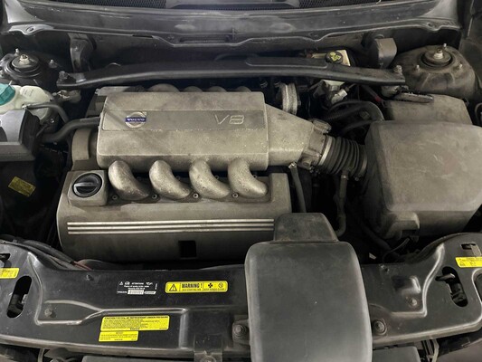 Volvo XC90 4.4 V8 Ocean Race 315pk 2005 7-Persoons, RX-014-P Youngtimer