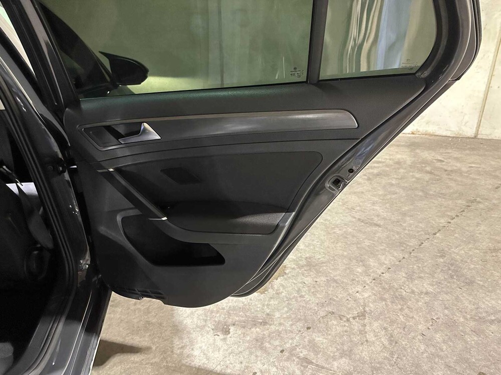Volkswagen Golf 1.0 TSI Comfortline Business 110pk 2018 (Origineel-NL), RX-771-L