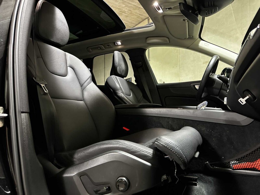 Volvo XC60 2.0 Recharge T6 AWD Inscription 340pk 2020 (Origineel-NL + 1e eigenaar), J-086-TD
