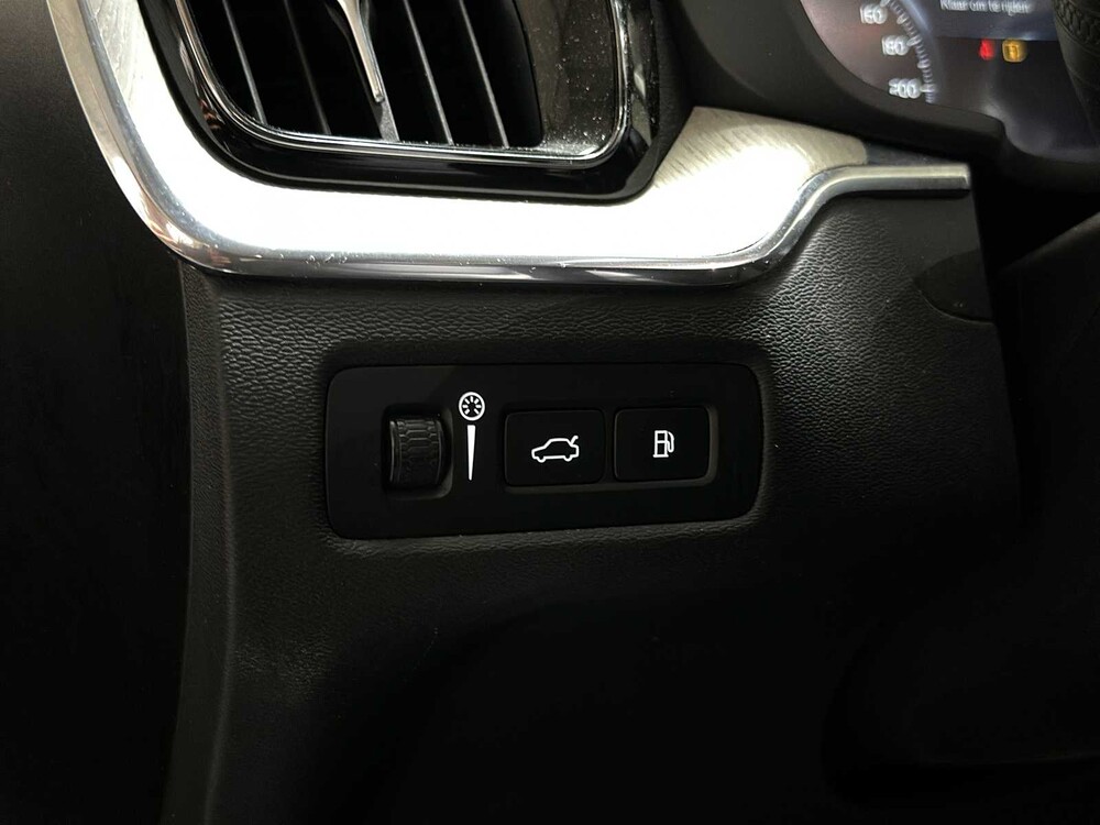 Volvo XC60 2.0 Recharge T6 AWD Inscription 340pk 2020 (Origineel-NL + 1e eigenaar), J-086-TD