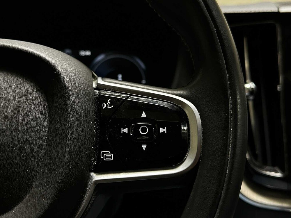 Volvo XC60 2.0 Recharge T6 AWD Inscription 340pk 2020 (Origineel-NL + 1e eigenaar), J-086-TD