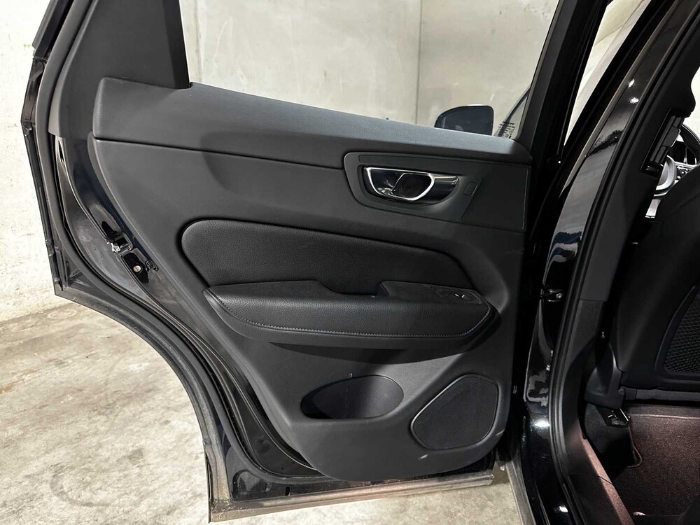 Volvo XC60 2.0 Recharge T6 AWD Inscription 340pk 2020 (Origineel-NL + 1e eigenaar), J-086-TD