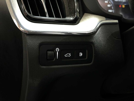 Volvo XC60 2.0 Recharge T6 AWD Inscription 340pk 2020 (Origineel-NL + 1e eigenaar), J-086-TD