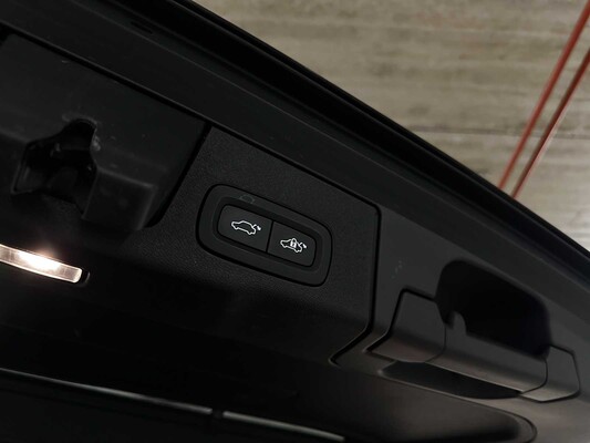 Volvo XC60 2.0 Recharge T6 AWD Inscription 340pk 2020 (Origineel-NL + 1e eigenaar), J-086-TD