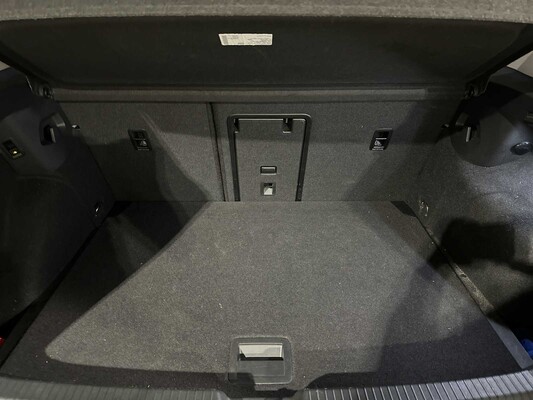 Volkswagen Golf 1.5 eTSI Life Edition 150pk 2025 (19.126 KM), KPK-79-L
