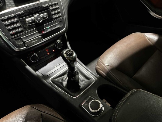 Mercedes-Benz A180 4U3 A-klasse 121pk 2013 (Origineel-NL), 8-SRR-41