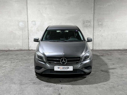 Mercedes-Benz A180 4U3 A-Baureihe 121 PS 2013 (Original-NL), 8-SRR-41