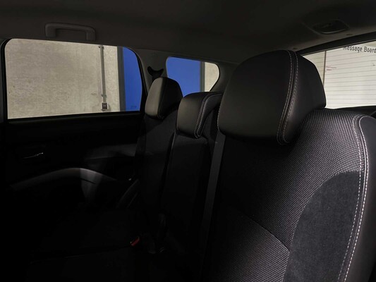 Mitsubishi Outlander 2.0 Intro Edition 147hp 2010 (Original-NL) Automatic, 43-NTH-8