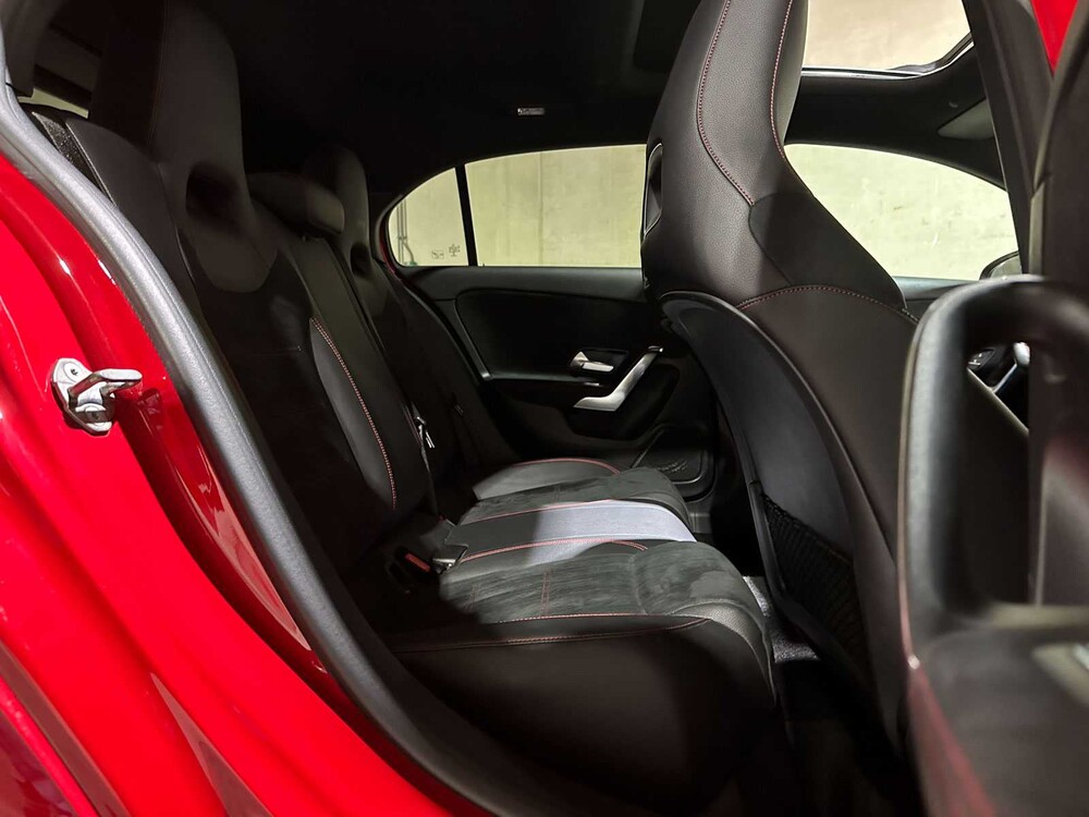 Mercedes-Benz A180 d Business Solution AMG 116pk 2018 (Origineel-NL) A-klasse, SR-559-F
