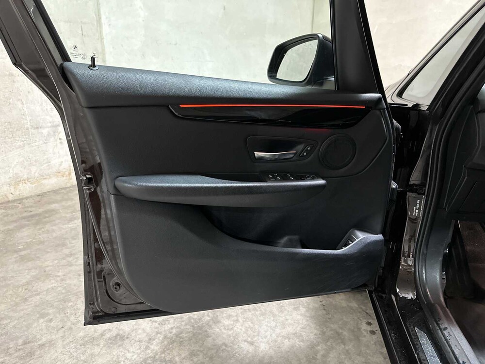 BMW 216i Gran Tourer High Executive 109pk 2019, J-607-VP