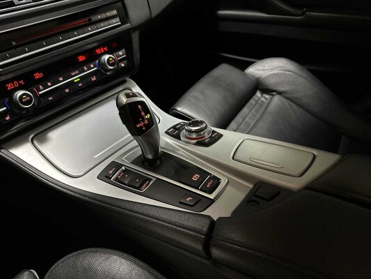 BMW 520d Touring High Executive M Sport 184pk 2013 5-serie, NN-706-Z