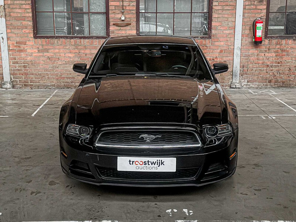 Ford Mustang 3.7 V6 305pk 2013 Coupe