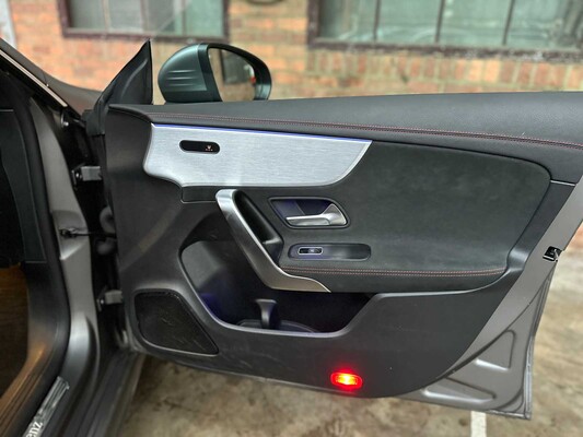 Mercedes-Benz CLA250 e Business Solution AMG Limited CLA-klasse Shooting Brake 160pk 2022, P-675-JH