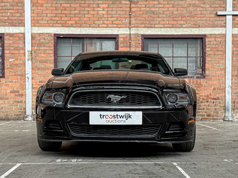 Ford Mustang 3.7 V6 305pk 2012 Coupe -Handgeschakeld-