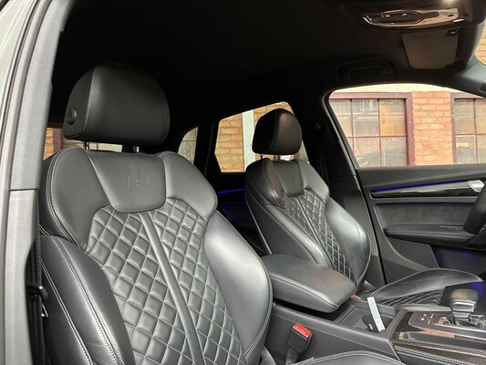 Audi Q5 2.0 TFSI Quattro Sport S Line Black Edition 252pk 2018 (Origineel-NL + 1e Eigenaar), TT-931-B