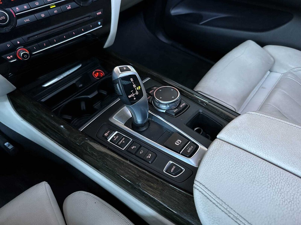 BMW X5 xDrive40e iPerformance High Executive 313 PS 2015 F15 (Original-NL) Plug-in Hybrid, HR-433-V