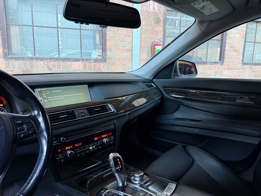 BMW 750Li xDrive 4.4 V8 7-serie 408pk 2012