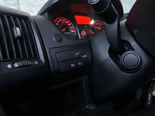 Peugeot Boxer 335 2,2 HDI L3H2 XR DC 6-Sitzer 150 PS 2016 Nutzfahrzeug, V-165-GX