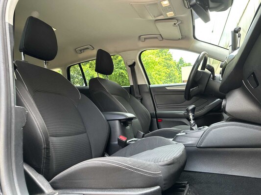 Ford Focus Kombi 1.0 EcoBoost ST Line Business 123 PS 2019, T-876-HJ