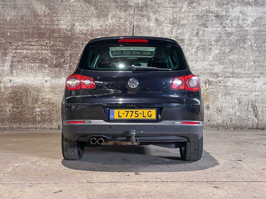 Volkswagen Tiguan 2.0 TSI Track&Field 4Motion 200pk 2008, L-775-LG