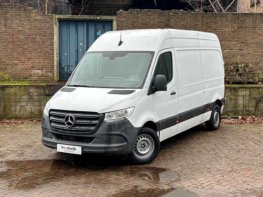 Personen- en bedrijfsauto's in Milsbeek