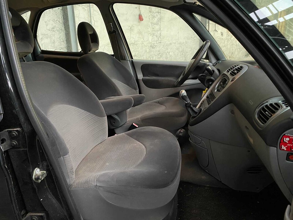 Citroën Xsara Picasso 1.6i Attraction (original-NL), 20-RN-RT