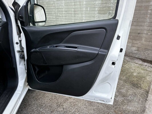 Fiat Doblò Cargo 1.3 MJ L1H1 Actual 74pk 2015 (Origineel-NL), VS-923-S