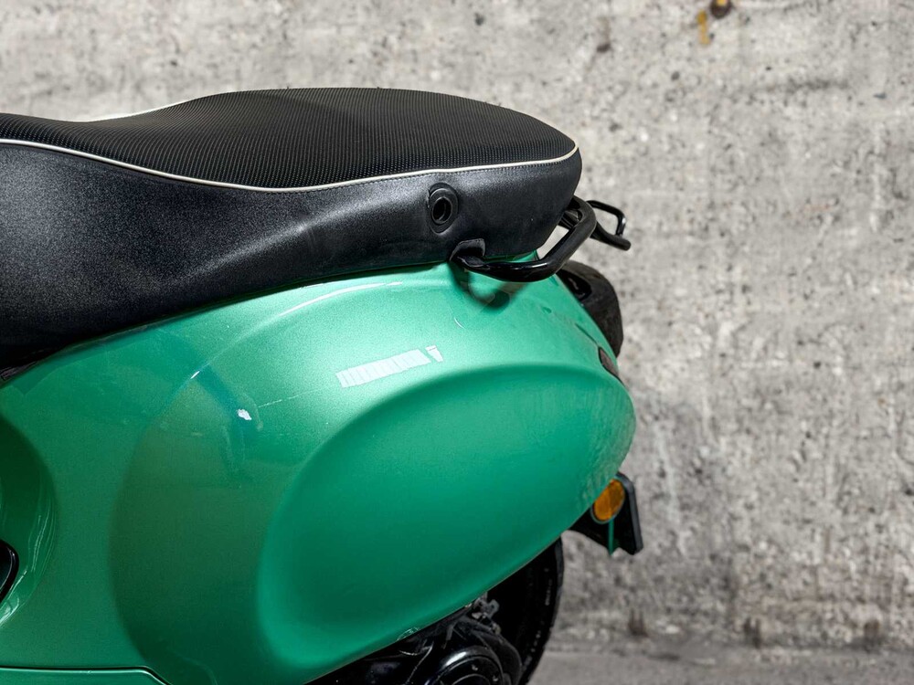 Piaggo Vespa Sprint Custom (Origineel-NL), DJH-28-Z