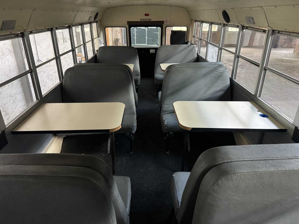 International 3700 Schoolbus 188pk 1999, BR-LH-18
