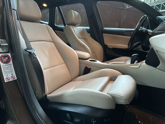 BMW X1 xDrive28i Executive 258pk 2009, 51-NVZ-9