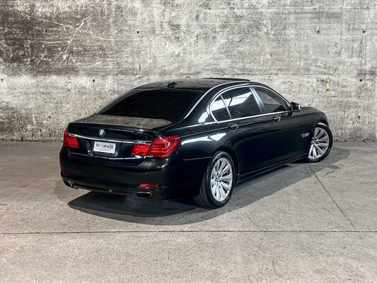 BMW ActiveHybrid7 F04 4.4 V8 465pk 2010