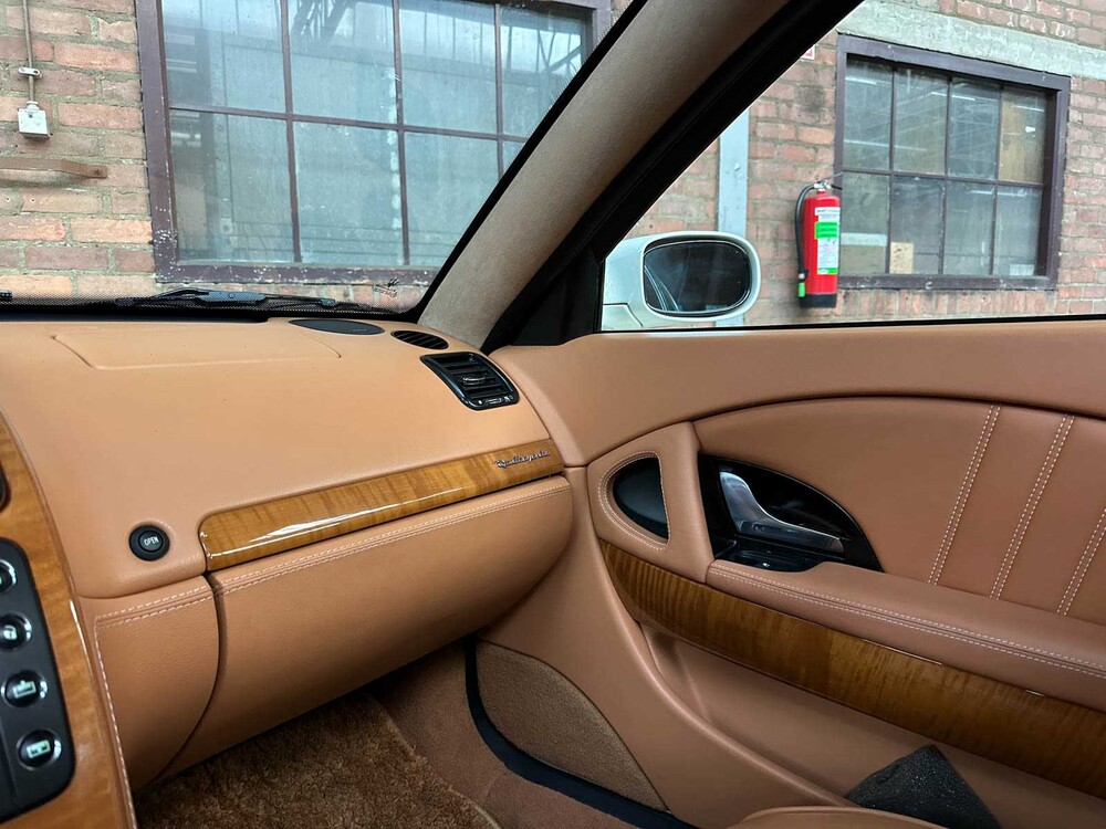 Maserati Quattroporte 4.2 V8 Executive GT 401pk 2007 Youngtimer