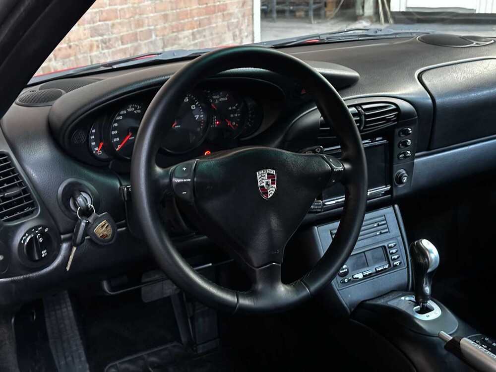 Porsche 911 Cabriolet Carrera 3.4 996 (Hardtop) 300pk 2001 Youngtimer