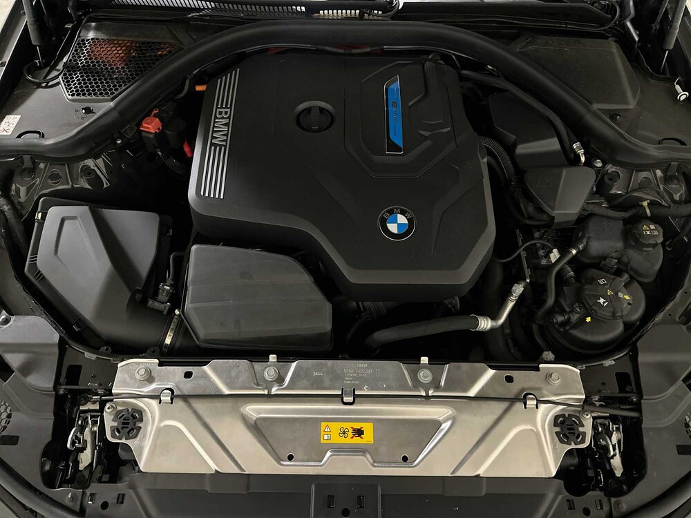 BMW 330e Touring 3-serie 292pk 2025 (Origineel-NL + 1e eigenaar), JGL-92-H