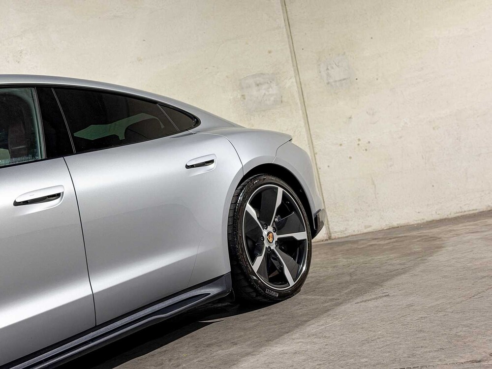 Porsche Taycan Performance 94 kWh 476pk 2021, N-714-GS