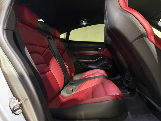 Porsche Taycan Performance 94 kWh 476pk 2021, N-714-GS