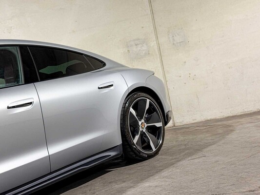Porsche Taycan Performance 94 kWh 476pk 2021, N-714-GS