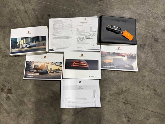 Porsche Taycan Performance 94 kWh 476pk 2021, N-714-GS