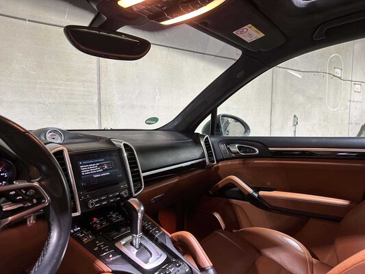 Porsche Cayenne Turbo 4.8 V8 520pk 2017 Sport-Chrono