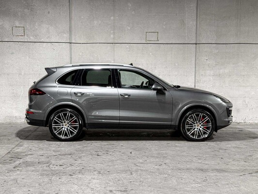 Porsche Cayenne Turbo 4.8 V8 520pk 2017 Sport-Chrono