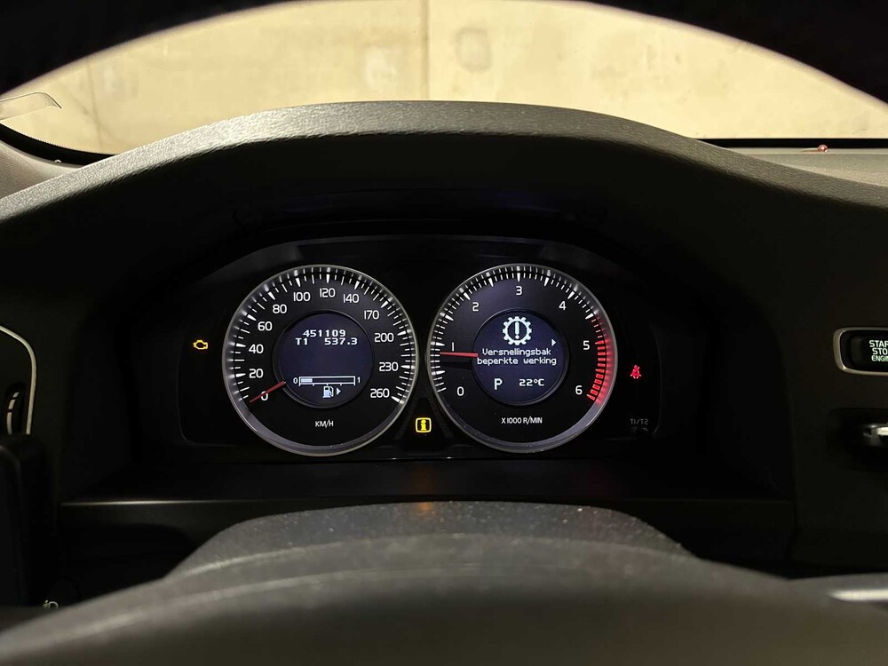 Volvo V60 1,6 D2 Kinetic 114 PS 2012 (Original-NL) Automatik, 24-XZL-6
