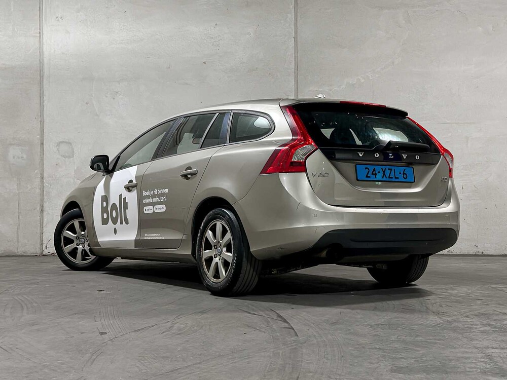 Volvo V60 1,6 D2 Kinetic 114 PS 2012 (Original-NL) Automatik, 24-XZL-6