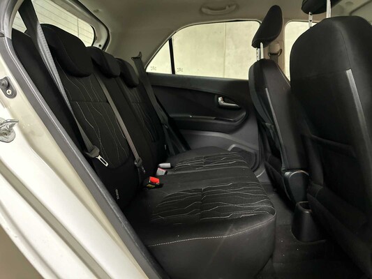 Kia Picanto 1.0 CVVT DynamicLine 69 PS 2016 (Original-NL), JK-860-D